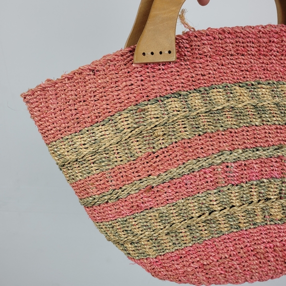 Vintage Straw Woven Bag in Pink‎ with Yellow Green Stripes - Picture 10 of 12